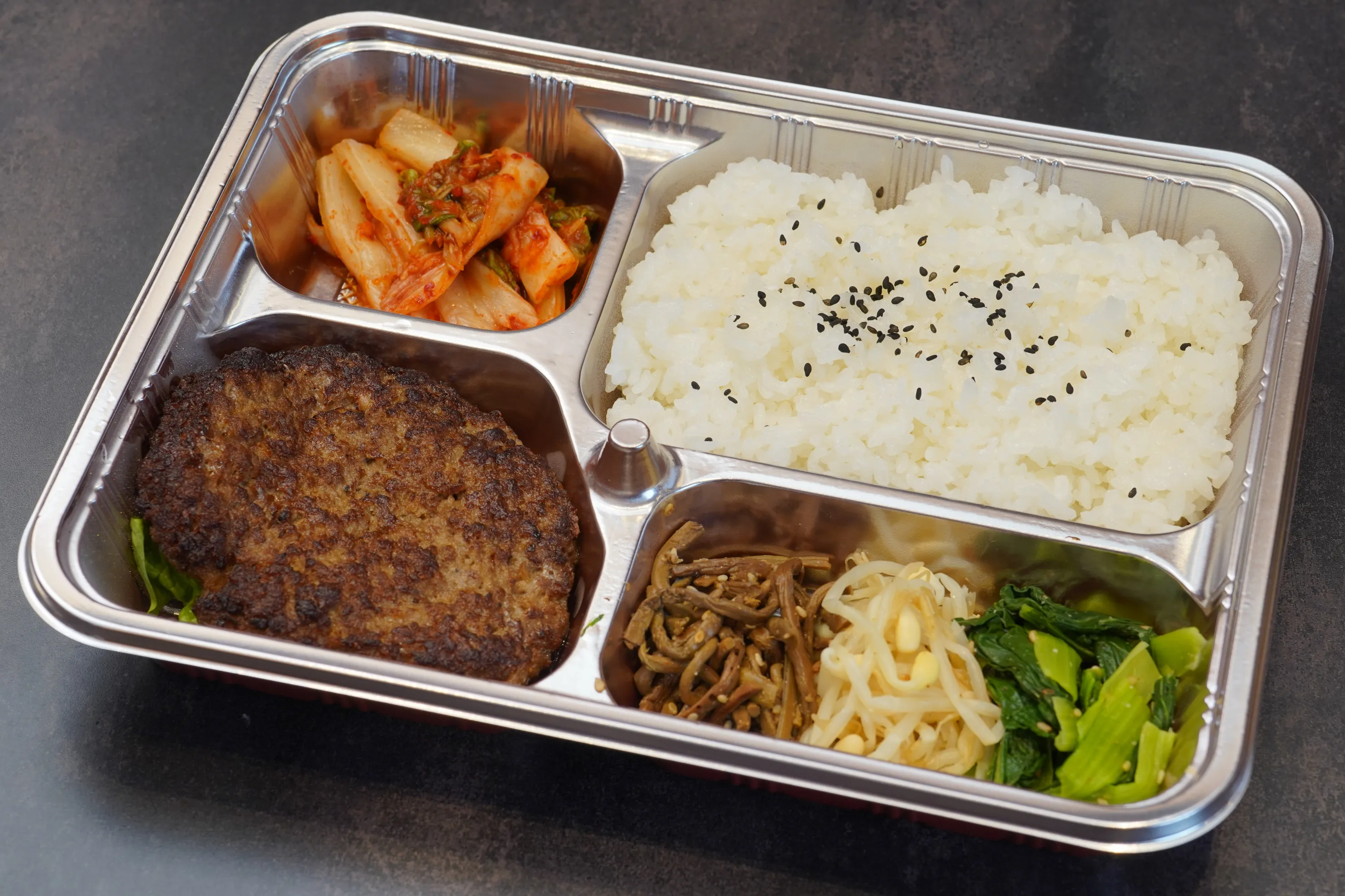 焼肉おおつかのハンバーグ弁当